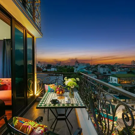 Aurora Central Hanoi Hotel Exterior photo