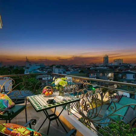 Aurora Central Hanoi Hotel Exterior photo